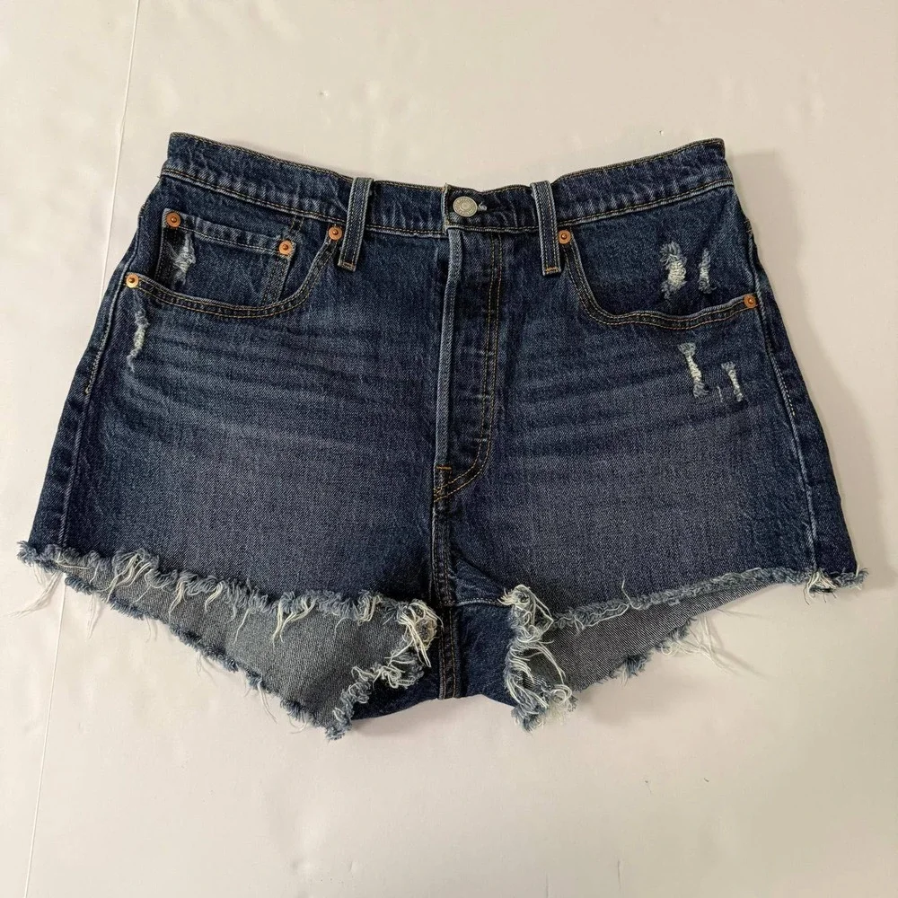 Levis 501 Original Cut Off Denim Shorts Dark Wash Distressed Button Fly Size W31